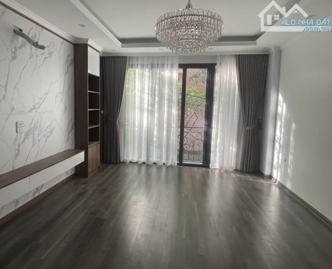 CHÍNH CHỦ GỬI BÁN 45m2_7Tầng THANG MÁY -  OTO- NGÕ THÔNG- KINH DOANH - 3