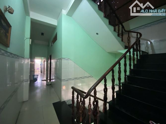 Mặt tiền Nguyễn Thị Xiếu(Trần Xuân Soạn) Tân Thuận Tây Quận 7 2 tầng 160m2 ngang 5,4m 21tỷ - 3