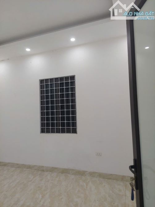 Bán nhà Định Công Hạ 46m2 2T – Nhà mới - 15 m ra ô tô - 4