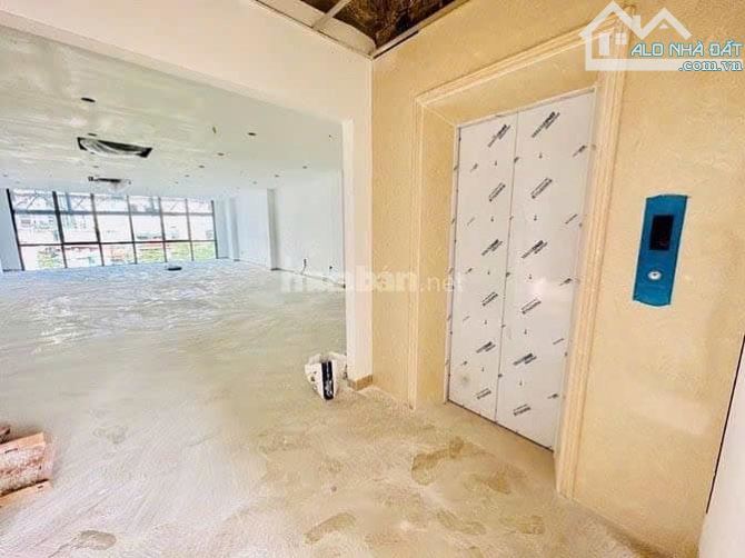 MẶT PHỐ - CĂN GÓC 2 THOÁNG - Ô TÔ ĐỖ 2 BÊN - TÒA VĂN PHÒNG VIP 9 TẦNG CỰC HIẾM - 5