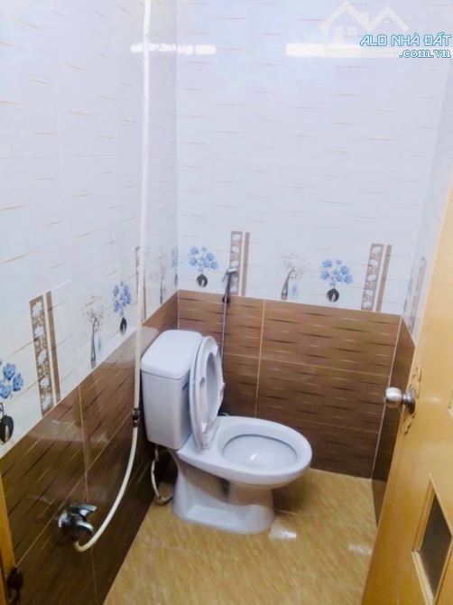 TÂN PHÚ LŨY BÁN BÍCH-44M2- 3 TẦNG ĐÚC BTCT - HẺM BA GÁC THÔNG - NGAY ĐẦM SEN .Q11.Q6.CHỈ - 5