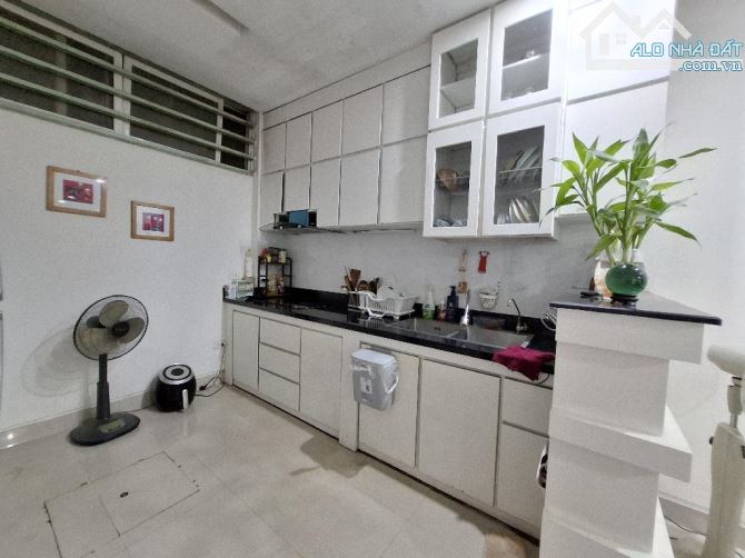 Siêu hiếm Hào Nam, ngõ rộng, ô tô gần, sân chơi trước cửa 350m2, 47m2, 4 ngủ, chào 9 tỷ 5 - 5