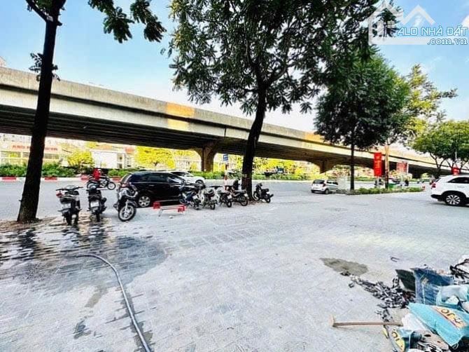 MẶT PHỐ - CĂN GÓC 2 THOÁNG - Ô TÔ ĐỖ 2 BÊN - TÒA VĂN PHÒNG VIP 9 TẦNG CỰC HIẾM - 6