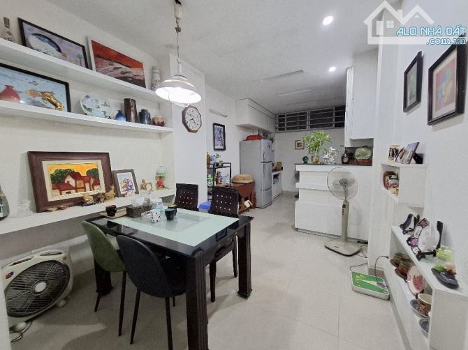 Siêu hiếm Hào Nam, ngõ rộng, ô tô gần, sân chơi trước cửa 350m2, 47m2, 4 ngủ, chào 9 tỷ 5 - 6