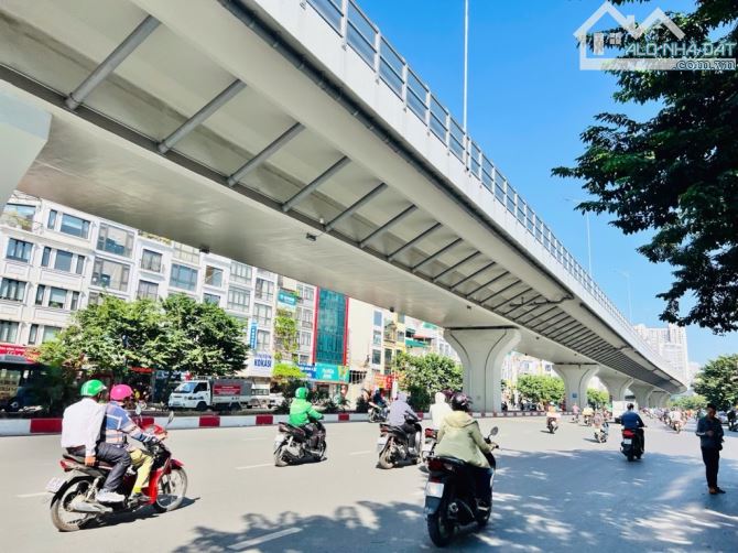 Bán nhà MP Minh Khai, 190m2, vỉa hè, oto 2 mặt kinh doanh, Giá 52 Tỷ