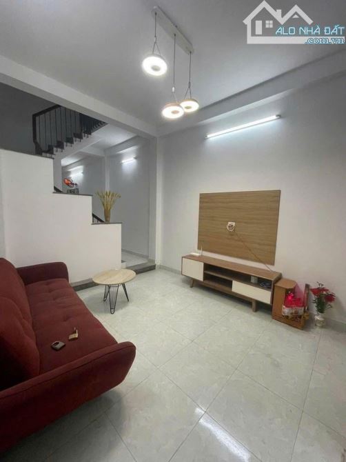 Bán nhà 2 tầng, 2 tỷ 250, 43 m2, nở hậu, cách đường chính 100m, Hải Phòng, Thanh Khê