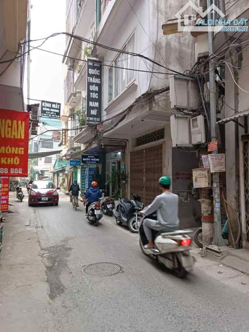 Bán nhà Phan Đình Giót 7 tỷ 40m2 5t - Ngõ oto phóng mênh mông- Thông kinh doanh