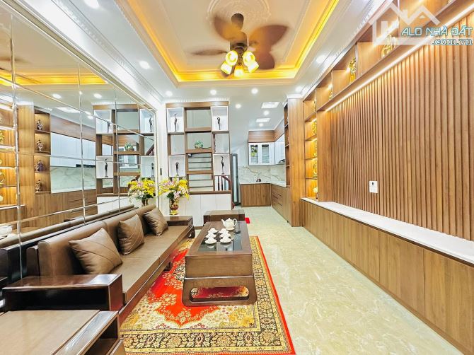 Bán nhà ngõ 279 Đội Cấn, Ba Đình 30m2 5T nhỉnh 6.95 tỷ nhà mới full nội thất xịn, gần ô tô