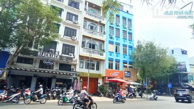 Bán gấp nhà HXH Nguyễn Tri Phương, P.4, Q.10 ( 15x11m ) Nhà Villa cực đẹp Giá 33 tỷ.