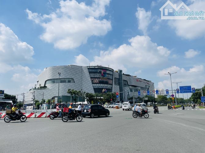 CẠNH GIGAMALL, PVĐ, HBC, BÁN GẤP DÃY TRỌ 102M2 FULL TC  CHỈ 4.6 TỶ.