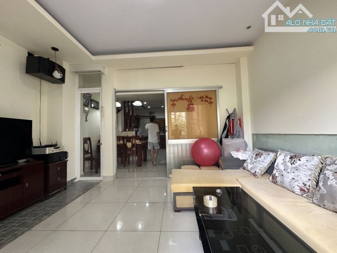 KHU SÂN BAY, MẶT TIỀN ĐÀO DUY ANH, PHÚ NHUẬN, 94M2 CHUẨN KẾT CẤU Ở NGAY. GIẢM 2T CHỈ 24.5T - 1