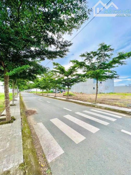 HÓT BÁN ĐẤT GẦN SÂN BAY BIÊN HÒA. CÓ SỔ SẴN GIÁ 1 TỶXX - 1