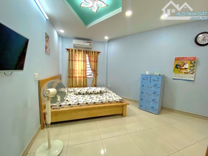 NHÀ ĐẸP CẬP HÔNG AEO.N MA.LL TÂ.N PH.Ú - DTSD 90M2 - 1