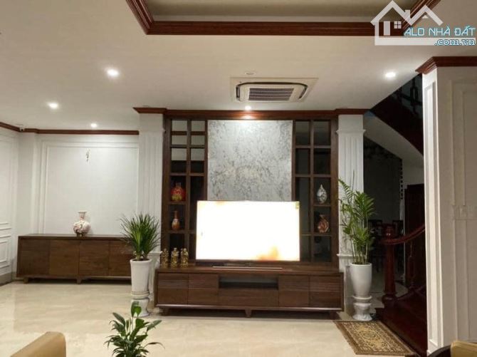 BÁN NHÀ PHỐ CẦU GIẤY, LÔ GÓC, Ô TÔ TRÁNH, VỈA HÈ, KD, DT 130M2*4 TẦNG*MT 22M* GIÁ 30 TỶ - 1