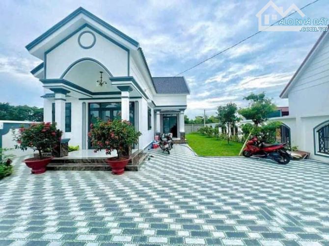 ✈️Biệt thự sân vườn 500m2 đất thổ cư, sổ hồng riêng, xe hơi 🚘 đậu trong sân - 1