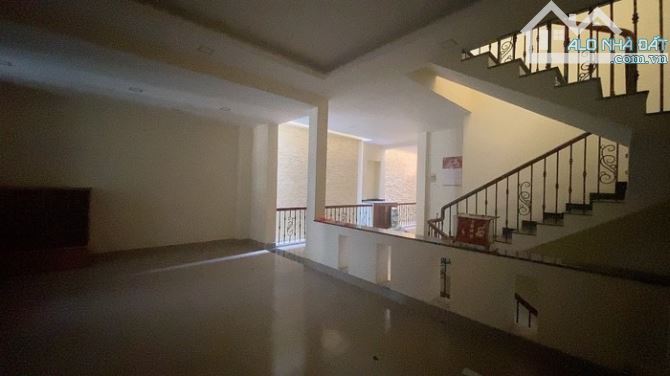 💥 VILLA VỊ TRÍ VIP - HẺM 8M - CÁCH MẶT TIỀN 1 CĂN - 178M2 - NGANG HƠN 7M - CHỈ CÒN 1X TỶ - 1