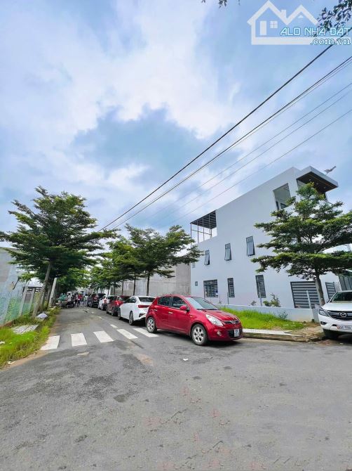 HÓT BÁN ĐẤT GẦN SÂN BAY BIÊN HÒA. CÓ SỔ SẴN GIÁ 1 TỶXX - 2