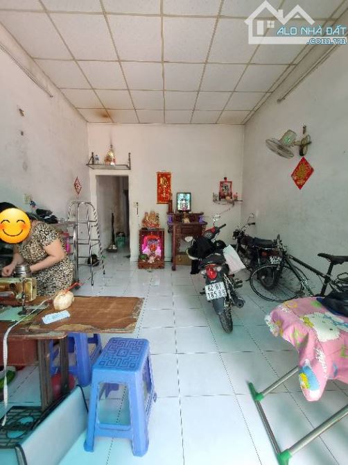 🏡 HẺM XE TẢI TRÁNH - NHÀ CẤP 4 - 76 M2 - KHU PHÂN LÔ - TIỆN XÂY MỚI - NHỈNH 4 TỶ. - 2