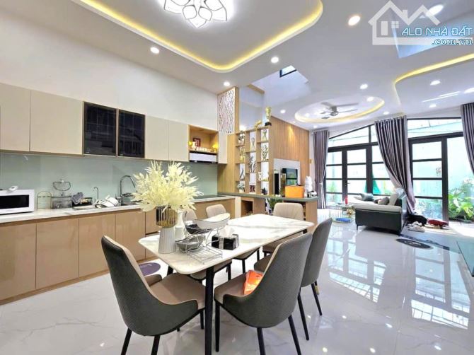 SIÊU PHẨM NHÀ ĐẸP-PHỐ THANH LONG-TRUNG TÂM HẢI CHÂU - KHU VIP-NHÀ 3TẦNG-4TỶ - 2