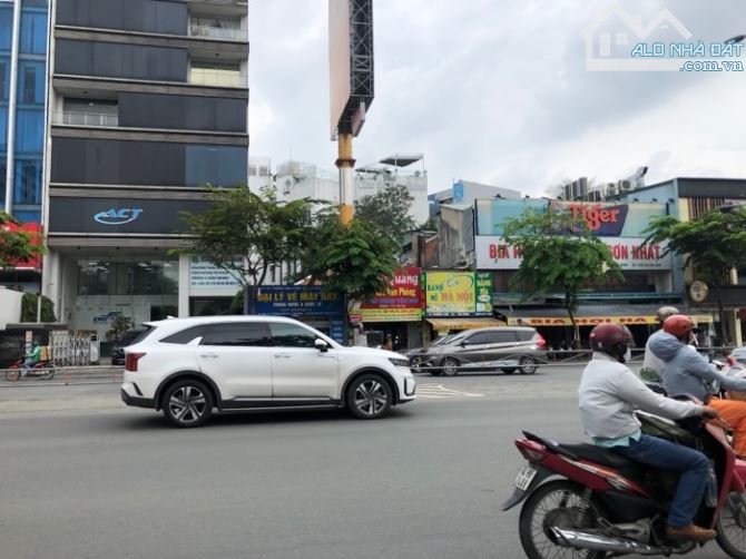 Nhà phố 5 lầu đẹp HXH tránh Trường Sơn 92m2 ngang 4m khu VIP view sân bay 18.6 tỷ. - 2