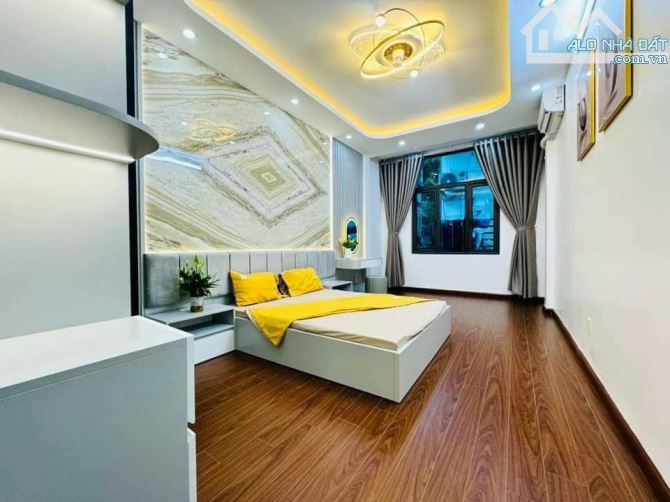 Bán nhà  Trương Định ngõ nông, sát phố, ba gác phi 40m2* 5T giá 5.75 tỷ Hoàng Mai - 3