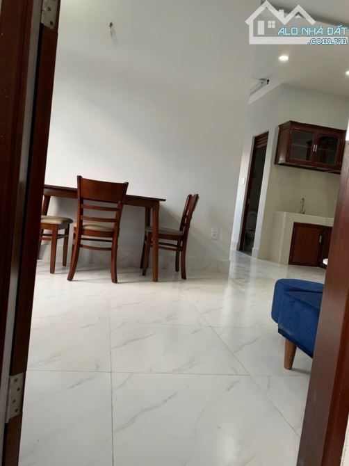 BÁN CHDV CĂN GÓC DƯƠNG QUẢNG HÀM - 5 TẦNG - DTSD 400M2- KHOÁN 40TR/TH- CHỈ 15 TỶ 9 - 4
