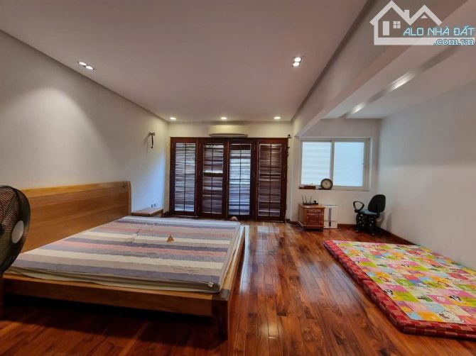 Hiếm – Phố TRÍCH SÀI, Cách Hồ Tây 30m, Ở & Kinh Doanh HOMESTAY 45 m2, 6 Tầng Chỉ 10.5 tỷ - 4