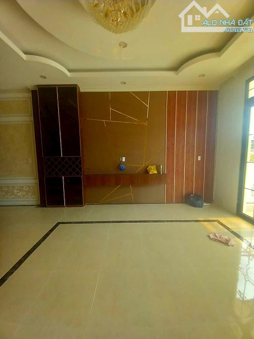 Bán nhà mặt tiền Phạm Thị Kiều 150m2 thuận tiện cho việc kinh doanh buôn bán - 4