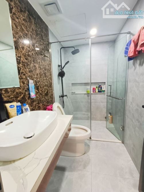 BÁN GẤP CHUNG CƯ NEWTATCO BA ĐÌNH, 75M2, 2 NGỦ,2 WC, FULL ĐỒ CHỈ 4,25 TỶ - 4