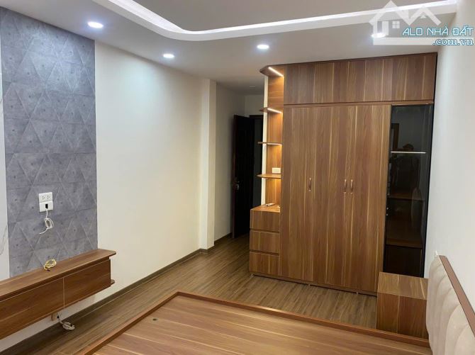 BÁN. NH.À LĨNH NAM 35m2 3 4.5 Sổ đỏ sang tên luôn - 5