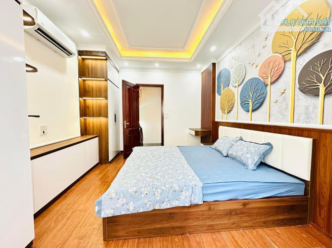 Bán nhà ngõ 279 Đội Cấn, Ba Đình 30m2 5T nhỉnh 6.95 tỷ nhà mới full nội thất xịn, gần ô tô - 5