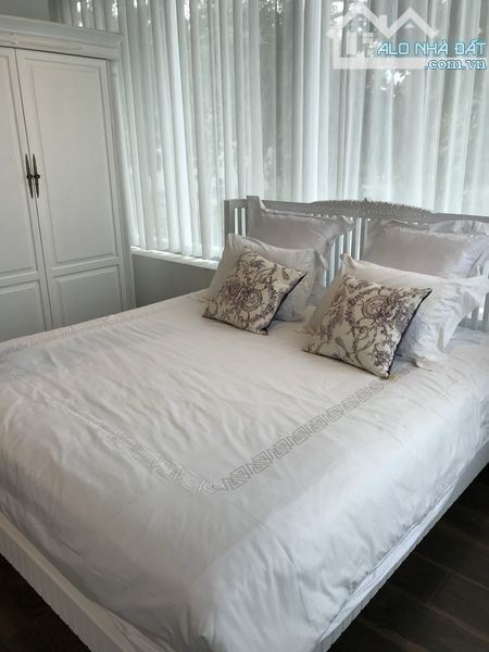 Cho Thuê Căn Hộ Newton , 3PN , 2WC , Full Nội Thất , View Đông Nam  Giá : 24 triệu / tháng