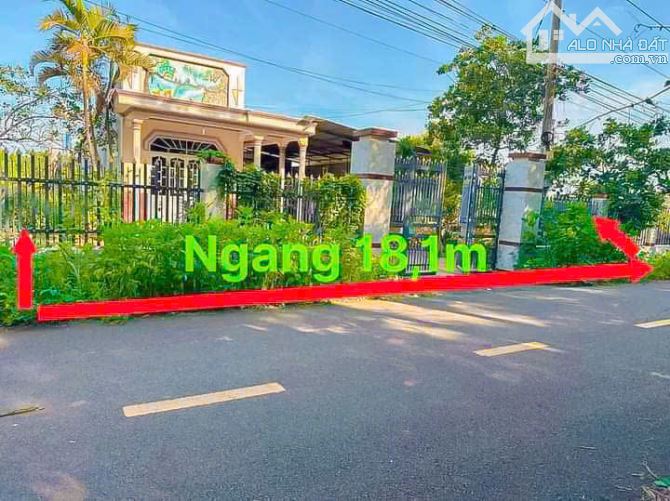 Nhà 2 mặt tiền diện tích đất 1.612m2 phủ hồng toàn bộ giá chỉ 2.2 tỷ bán nhanh