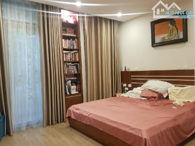 NHÀ ĐẸP KHU AO SÀO, THANG MÁY 6 TẦNG 10,2 TỶ