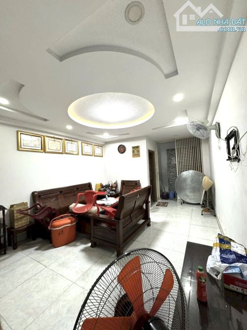 Nhà bán hẻm xe hơi, 6 tầng, Nguyễn Thị Tần P2 Q8 - 1