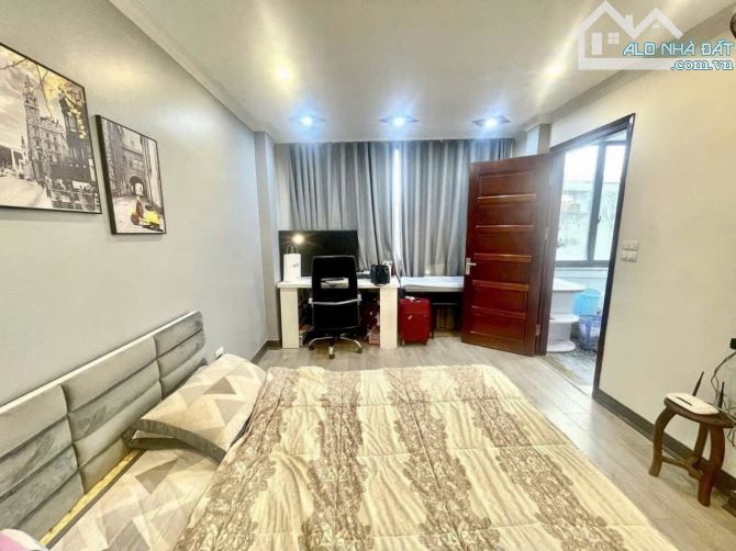 NHÀ MỚI ĐẸP RỘNG THOÁNG NGAY TRẠI CÁ, NGÕ THÔNG GẦN PHỐ 40M2 GIÁ 5,35 TỶ - 1