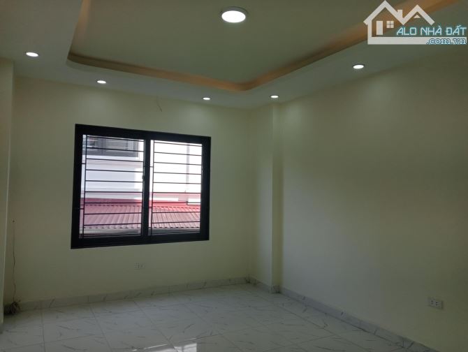 Bán gấp nhà Yên Xá 31m2 - sổ vuông đẹp - trung tâm Yên Xá 4,6 tỷ - 2