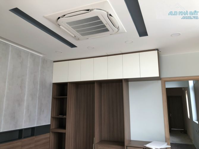 BÁN NHÀ HIẾM TRƯỜNG THỌ- TP THỦ ĐỨC - LÔ GÓC - 120M2, 4 TẦNG, VỪA Ở VỪA KINH DOANH ĐỈNH - 2