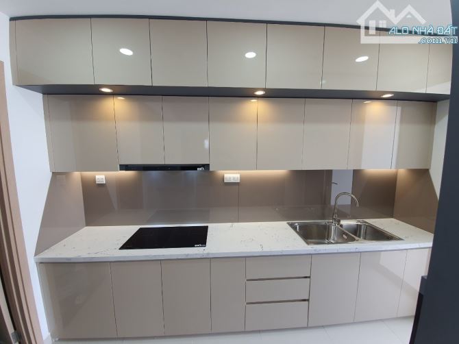 Cho Thuê Căn Hộ Newton , 3PN , 2WC , Full Nội Thất , View Đông Nam  Giá : 24 triệu / tháng - 3