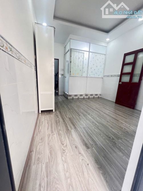 Bán nhà đẹp, 1 trệt 2 lầu Trần Khắc Chân P.9 Phú Nhuận 3 tỷ 8, tin thật 100% - 3