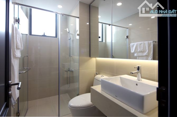 Cho Thuê Căn Hộ Newton , 3PN , 2WC , Full Nội Thất , View Đông Nam  Giá : 24 triệu / tháng - 6