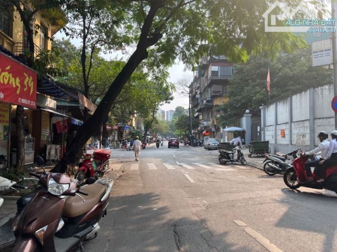 Bán Nhà Châu Long,136m, MT 6.6m, Kinh Doanh, Vỉa Hè,giá 75 Tỷ