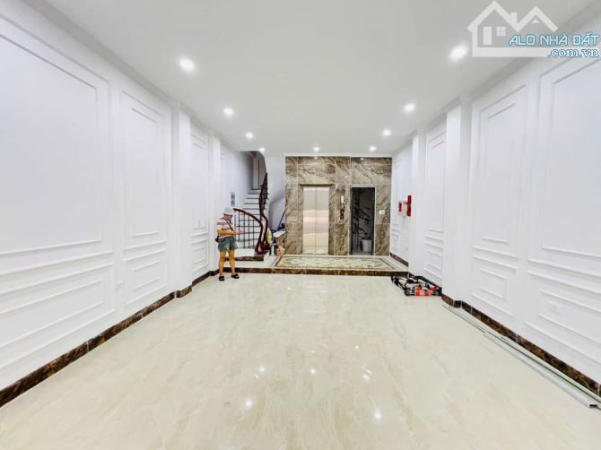 (HIẾM) Bán Nhà Lê Văn Lương, 50m2, 6 tầng thang máy, Gara, mt 5m, giá 20.8 tỷ