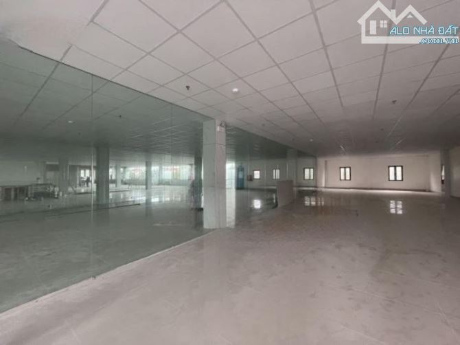 "Cho thuê nhà 210m2 BaCu. P.4. Cách biển 100m