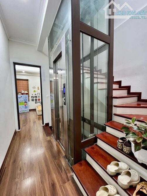 Ngay hồ Trí đức, Phú Mỹ- Lê Đức Thọ 50m2*5T*5m*8 tỷ ô tô đỗ, DÂN XÂY, TẦNG 2P, Ô CHỜ THANG