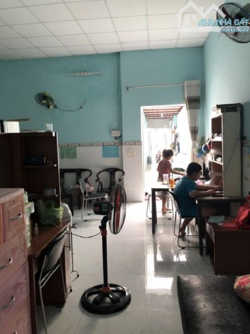 Bán nhà hẻm ô tô Lạc Long Quân, Tân Bình, 5.2x13, đầu tư tốt, chỉ 5 tỷ hơn - 1