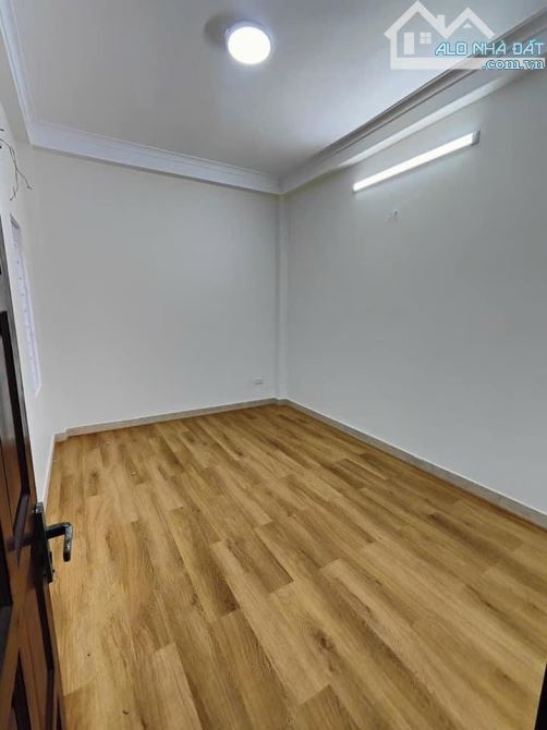 BÁN NHÀ HAI BÀ TRƯNG, DT 50 M x 5 TẦNG, MT 4M, NHỈNH 8 TỶ - 2