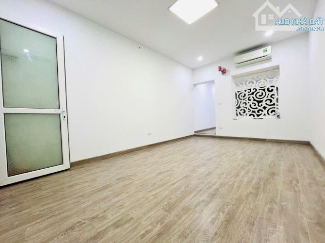 Bán căn hộ Kim Liên, 60m2, 2 ngủ, sổ đỏ, 2.28 tỷ - 2