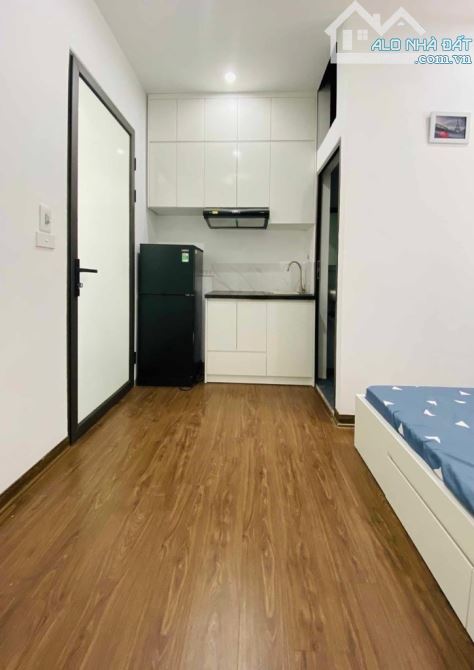 CẦN BÁN CCMN 5 TẦNG 45m².8 phòng khép kín. Mỹ Đình - CỰC HIẾM- GIÁ 6.x TỶ - 2