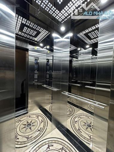 Bán nhà phân lô VIP Hoàng Cầu, phân lô, oto tránh chạy vòng quanh. Cách MP 10M. 50m2 x 6T. - 2